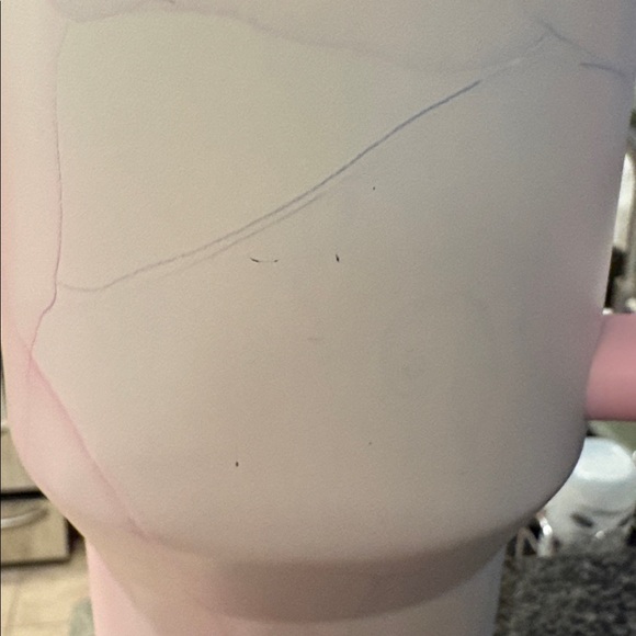 Stanley 40 oz Tumbler 

GUC—see slight imperfection - Picture 3 of 3